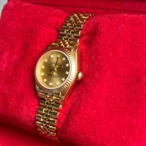 Rolex Lady Oyster Perpetual 18K Gulguld Diamond Dial En ägare!